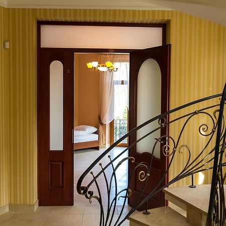10 Rooms Lviv Exterior foto