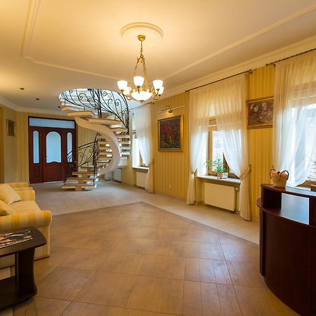 10 Rooms Lviv Exterior foto