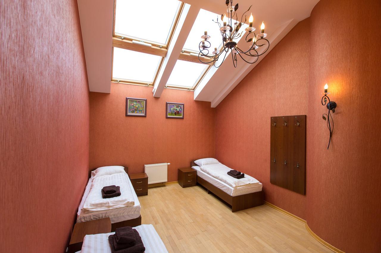 10 Rooms Lviv Exterior foto