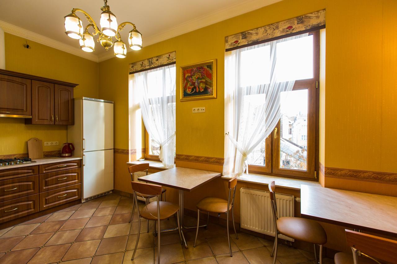 10 Rooms Lviv Exterior foto
