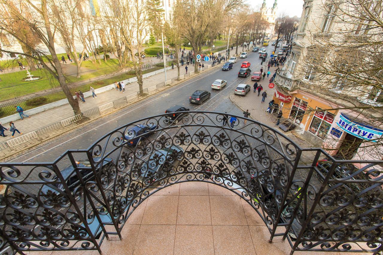 10 Rooms Lviv Exterior foto