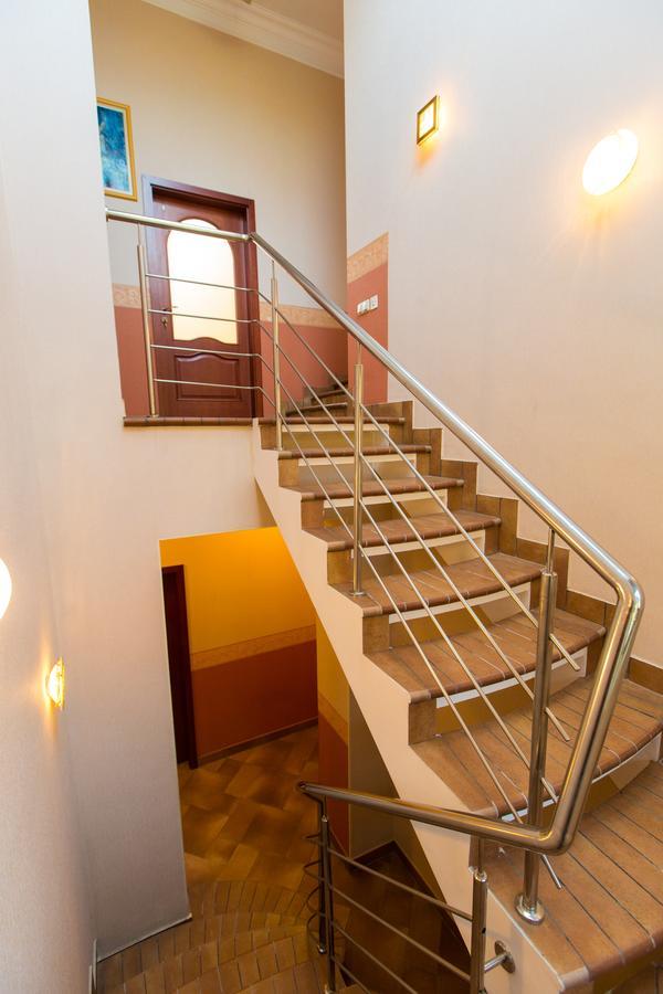 10 Rooms Lviv Exterior foto