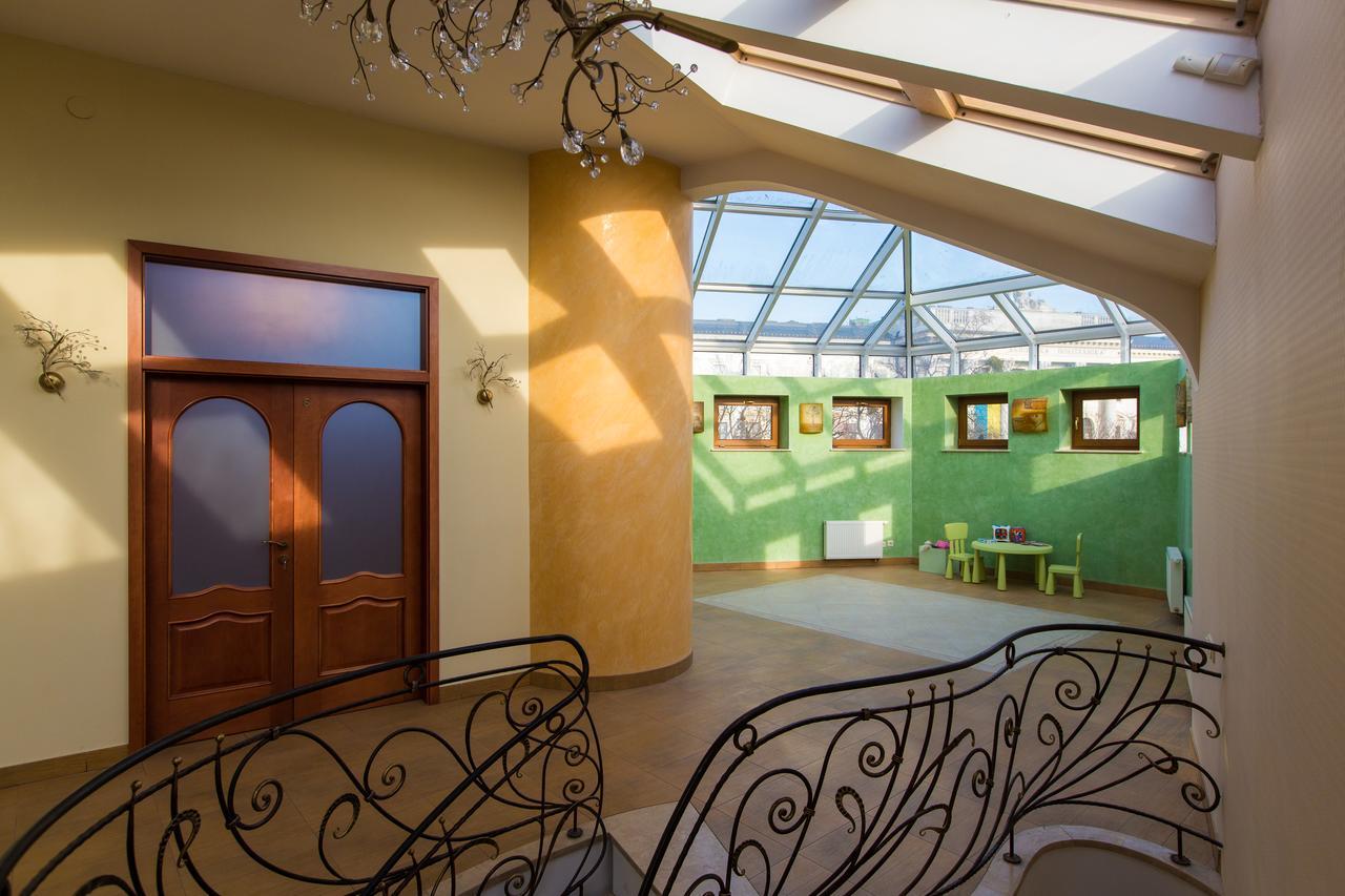 10 Rooms Lviv Exterior foto