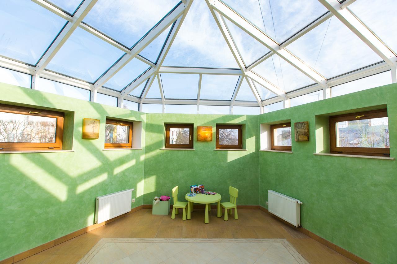 10 Rooms Lviv Exterior foto