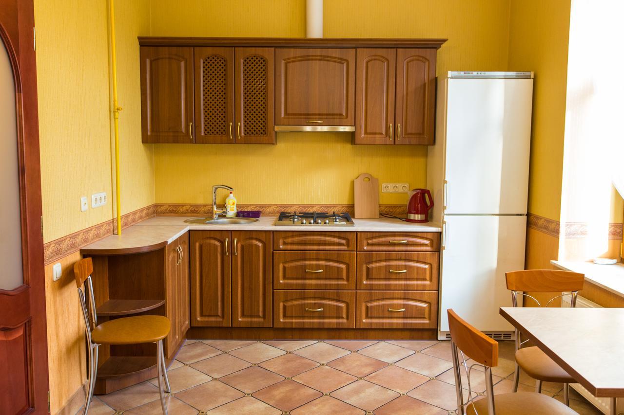 10 Rooms Lviv Exterior foto